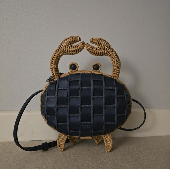 Kate Spade Navy and Tan Crab-Shaped Crossbody Bag - Picture 5 of 7